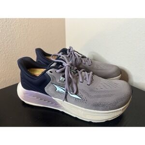 Altra Provision 8 women's running shoes Size 9.5 M Purple Blue